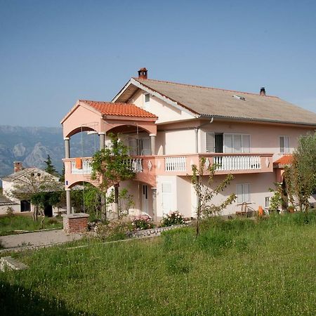 Apartman Ana Radovin Luaran gambar