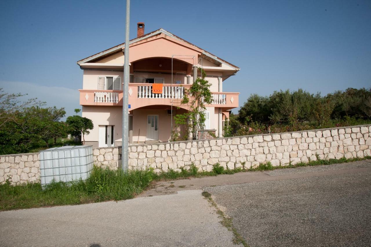 Apartman Ana Radovin Luaran gambar
