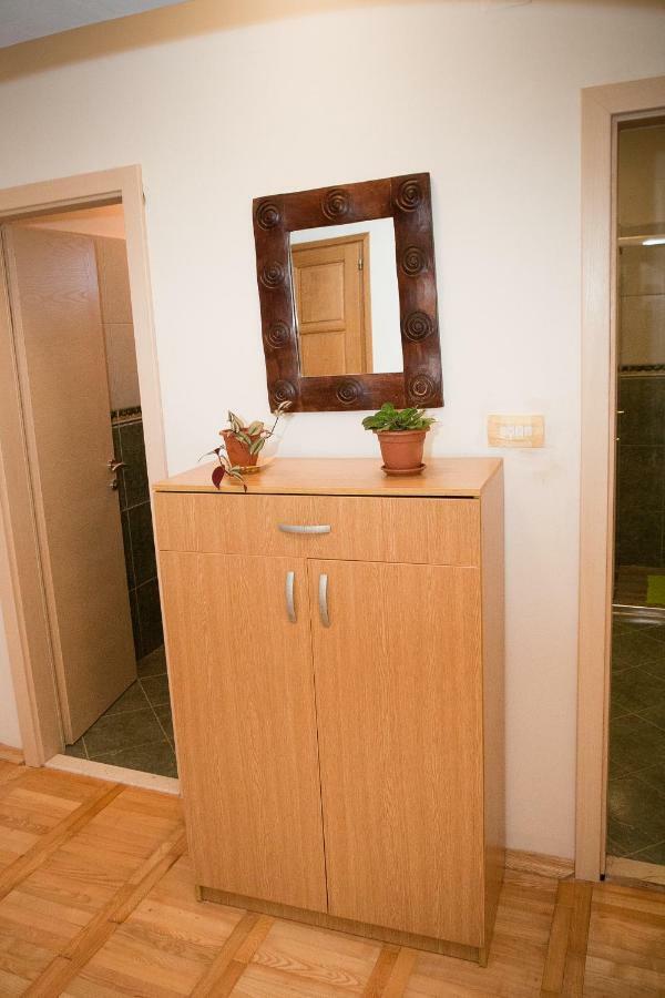 Apartman Ana Radovin Luaran gambar