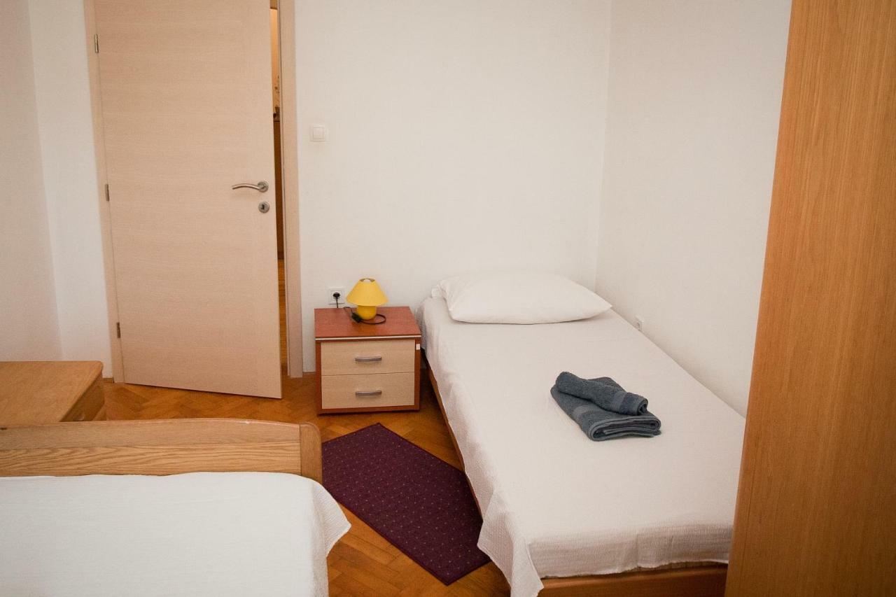 Apartman Ana Radovin Luaran gambar
