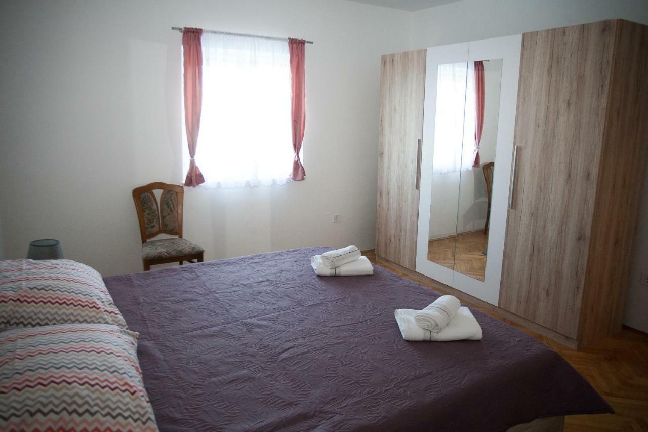 Apartman Ana Radovin Luaran gambar