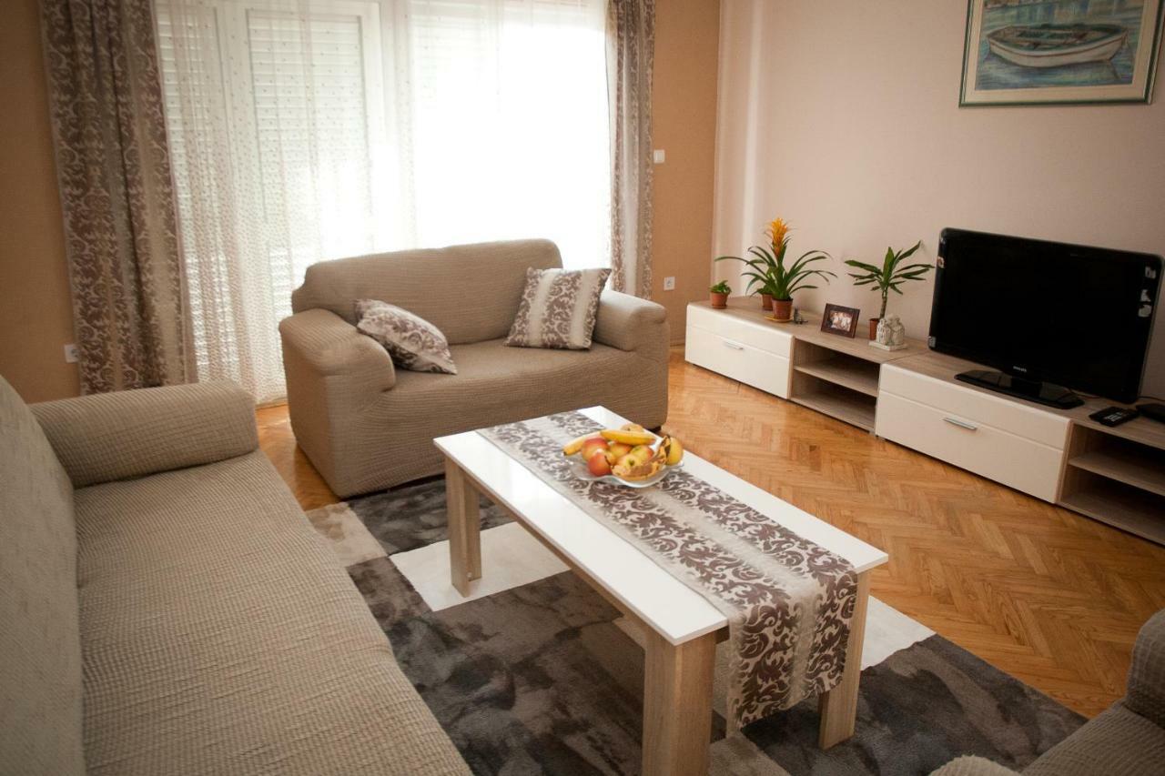 Apartman Ana Radovin Luaran gambar