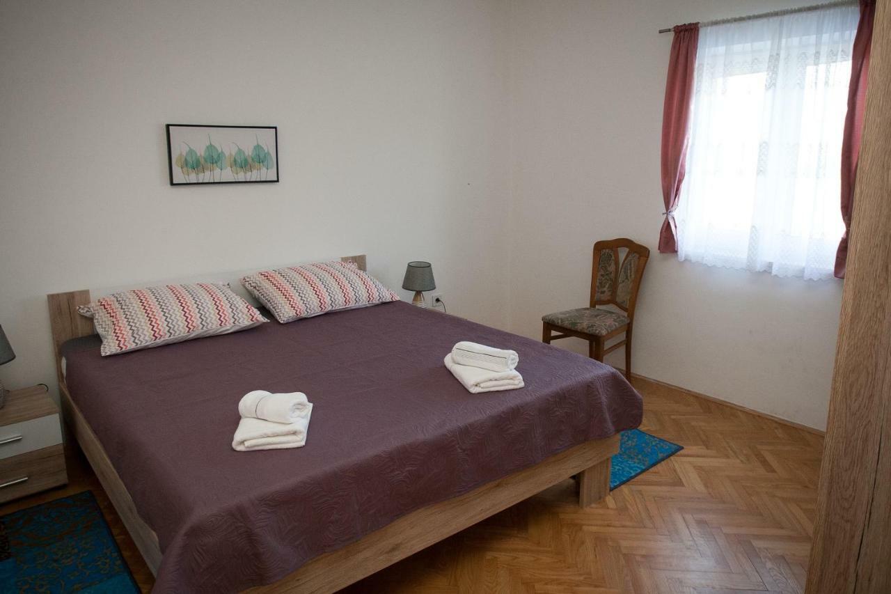 Apartman Ana Radovin Luaran gambar
